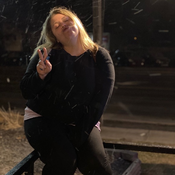 Meet your Posher, Paige - Picture 1 of 1